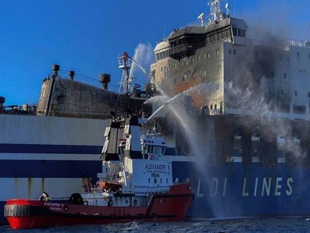 ΦΛΕΓΟΜΕΝΟ ΠΛΟΙΟ: Εντοπίστηκε και τέταρτη σορός