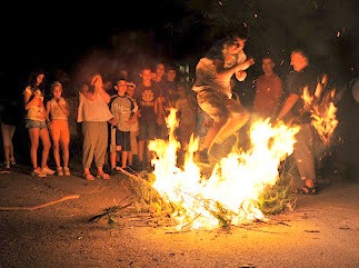 Ανάβουν φωτιές στο Αλιβέρι την Κυριακή