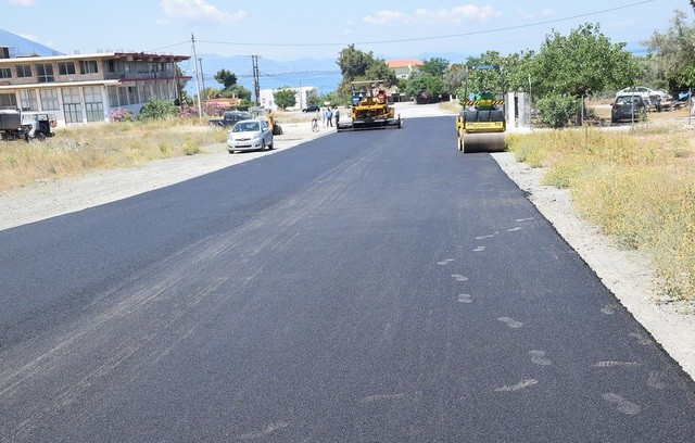 Ασφαλτοστρώσεις στην Αρτάκη από τον Δήμο Χαλκιδέων