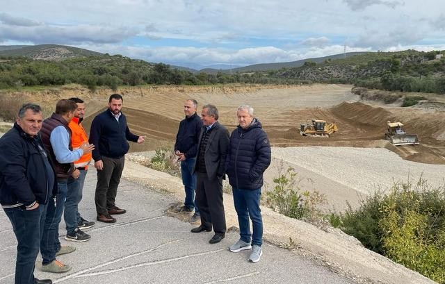 ΛΑΪΚΗ ΣΥΣΠΕΙΡΩΣΗ: Έστησαν φιέστα για να καλύψουν την καθυστέρηση των έργων στον ποταμό Λήλαντα