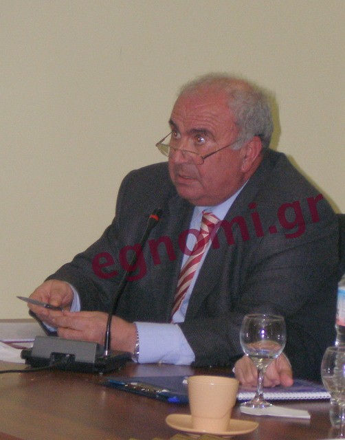 ΠΑΠΑΝΔΡΕΟΥ: Παράβαση καθήκοντος η άνευ όρων παράδοση της Εύβοιας στο Μπένο