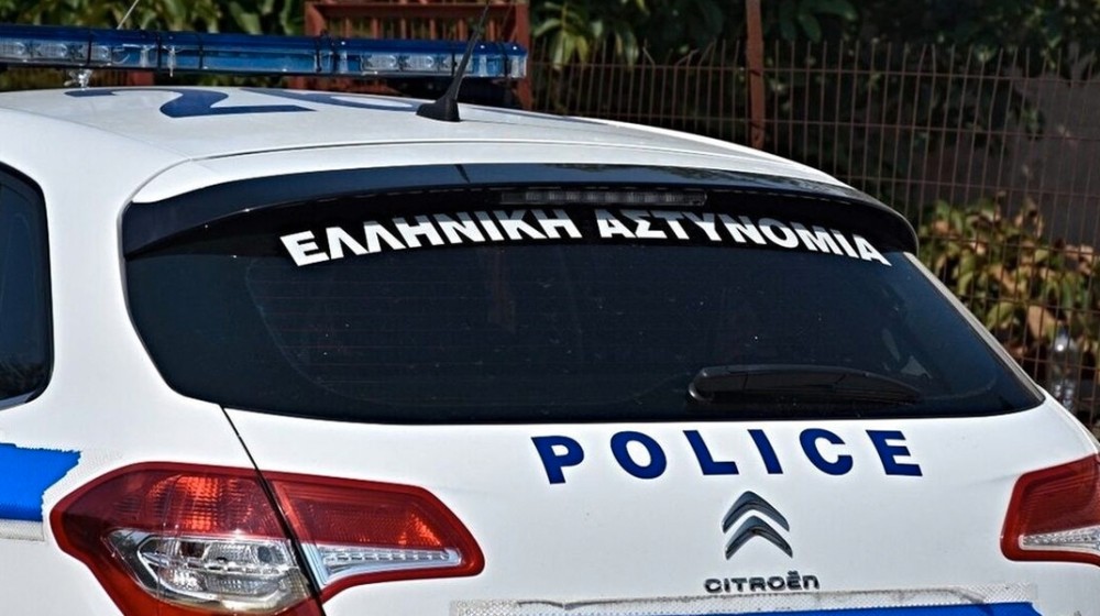 Ενταλμα σύλληψης για τον 59χρονο που ξυλοκόπησε 23χρονη για ένα παρκάρισμα