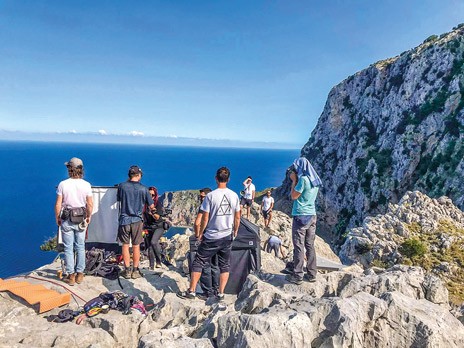ΚΑΤΑΒΟΛΟ ΜΕΤΟΧΙΟΥ: Χολιγουντιανή λάμψη με τοπική αδιαφορία !