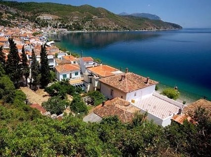 Διαφημίζει την Εύβοια σε Αθηναϊκή εφημερίδα