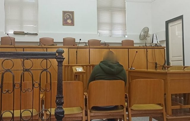 ΧΑΛΚΙΔΑ: Στο σκαμνί για τον φόνο της ηλικιωμένης στην Ιστιαία 26χρονος τσιγγάνος