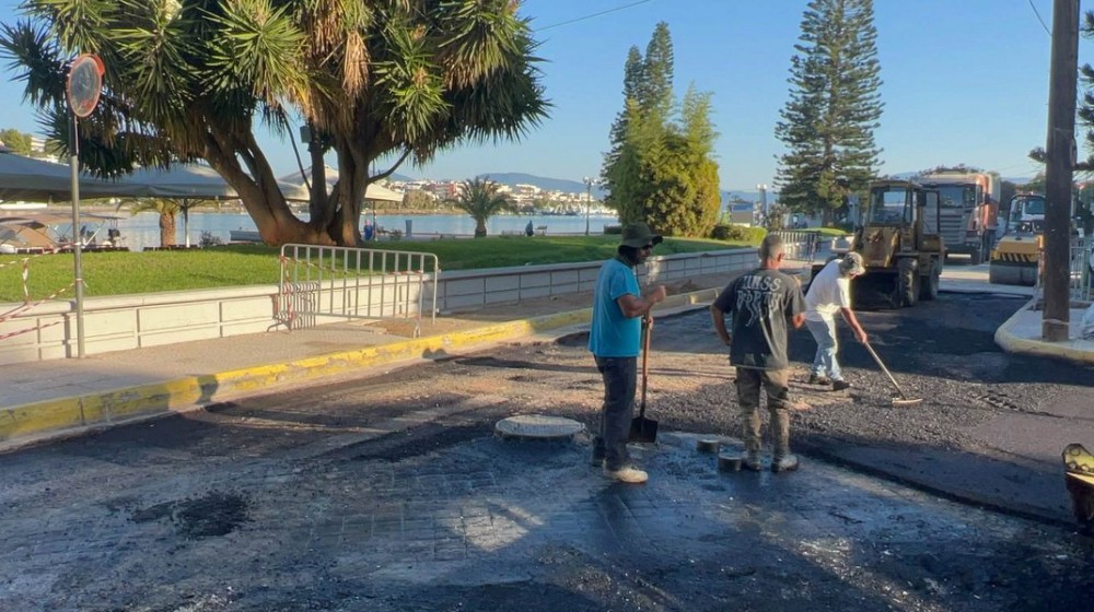 ΧΑΛΚΙΔΑ: Ξεκίνησε η ασφαλτόστρωση στην οδό Φαρμακίδου
