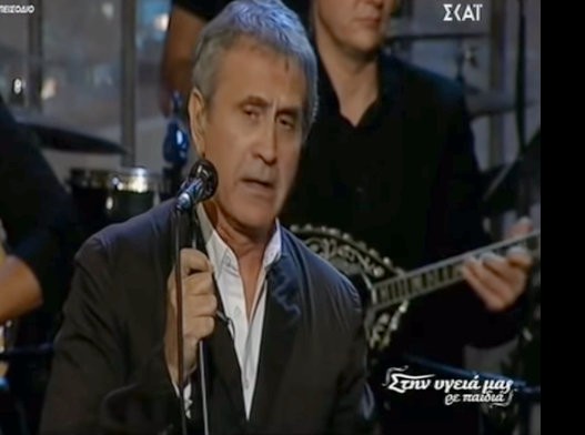 Ο Νταλάρας πέταξε το μικρόφωνο και έκλαιγε με λυγμούς στην εκπομπή του Παπαδόπουλου (VIDEO)
