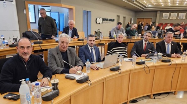 Η Ενωτική Περιφερειακή Κίνηση καταγγέλλει τον Φάνη Σπανό για απολογισμό ...βιτρίνα