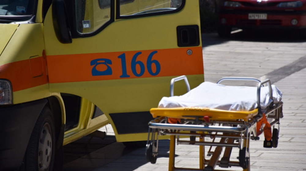 Βουτιά θανάτου για 17χρονη από μπαλκόνι 5ου ορόφου πολυκατοικίας - Ατύχημα ή αυτοκτονία;