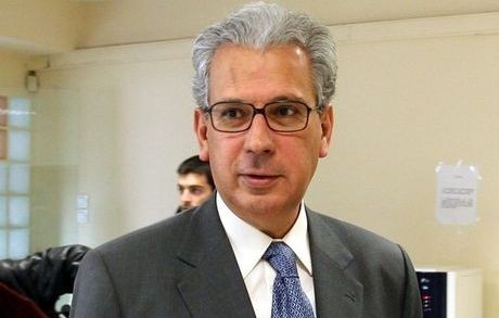 Θα μειωθεί ή όχι ο κατώτατος μισθός;