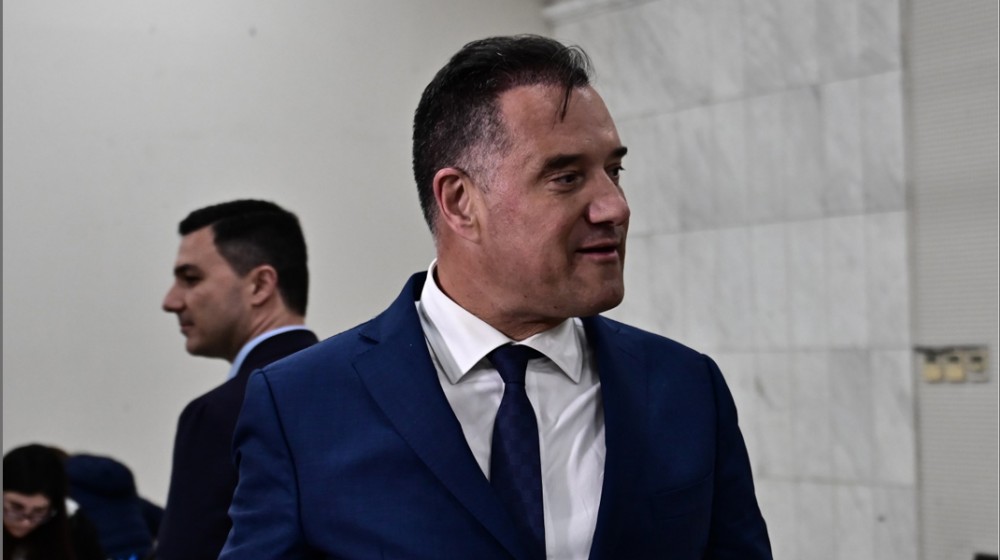 ΑΔΩΝΙΣ ΓΕΩΡΓΙΑΔΗΣ: Γιατί ασχολείστε με τις τρίχες μου; Ναι, έβαλα μαλλιά!
