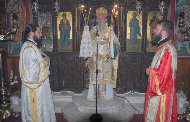 ΨΑΧΝΑ: Αγρυπνία στο μοναστήρι για την Υπαπαντή του Χριστού