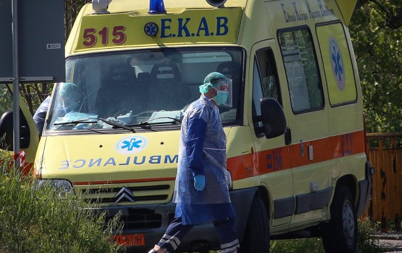 ΣΤΕΡΕΑ ΕΛΛΑΔΑ: Γυναίκα βρέθηκε θετική στον κορωνοϊό και το έσκασε από το νοσοκομείο