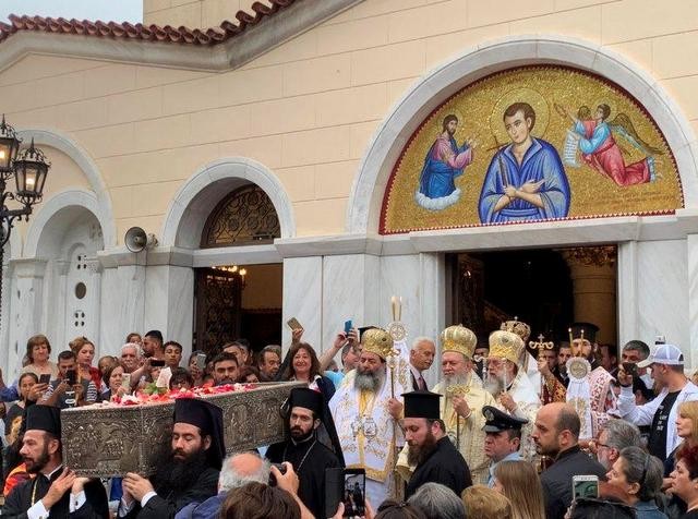 ΠΡΟΚΟΠΙ: Μεγαλειώδης λιτανεία με έξι Μητροπολίτες για τον Όσιο Ιωάννη Ρώσο